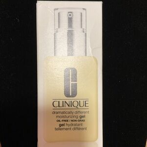 CLINIQUE Dramatically Different™ Moisturizing Gel Barrier Repair - 4.2 oz NWT